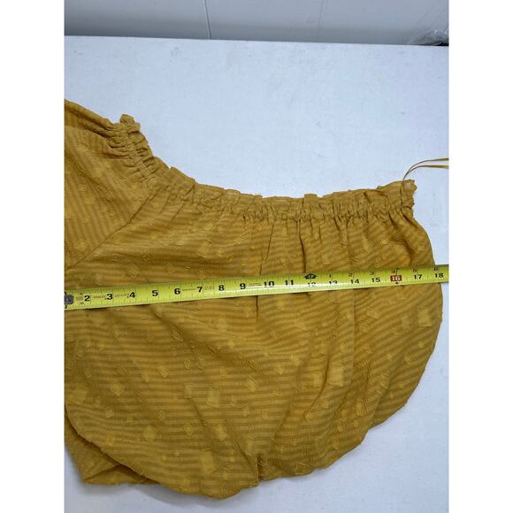 Astr The Label Jacquard One-Shoulder Bubble Hem Blouse in Mustard. NWOT - Picture 6 of 6